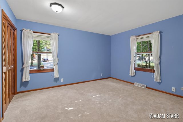 2430 Annchester Drive, Grand Rapids, MI 49506