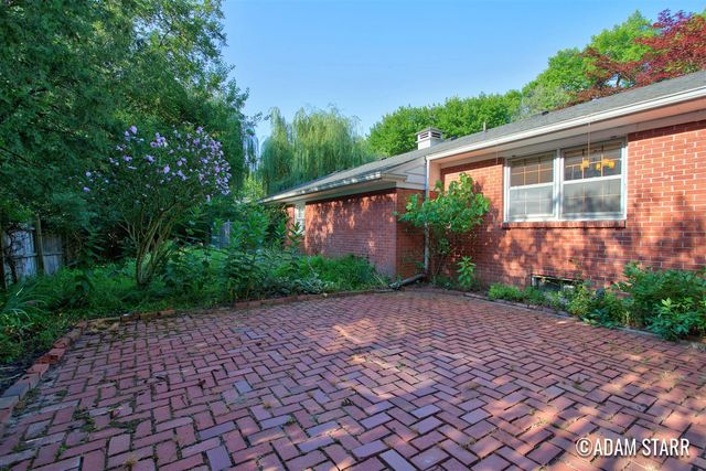 2430 Annchester Drive, Grand Rapids, MI 49506