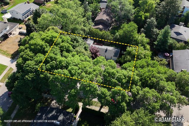 2430 Annchester Drive, Grand Rapids, MI 49506