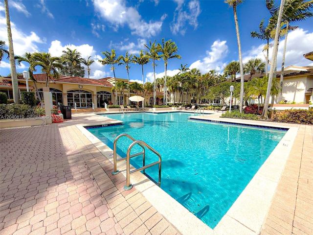 3204 Glenmoor Drive 3204, West Palm Beach, FL 33409