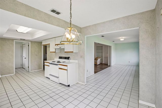 1304 LELAND DRIVE, Sun City Center, FL 33573