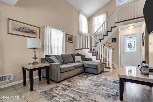 41 Concord Circle, Howell, NJ 07731