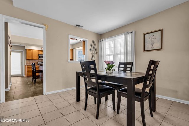 41 Concord Circle, Howell, NJ 07731