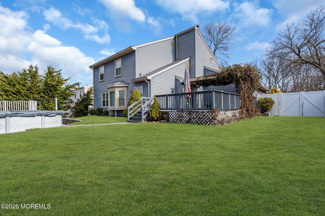 41 Concord Circle, Howell, NJ 07731