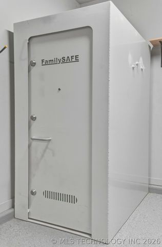 11908 S Allegheny Avenue, Tulsa, OK 74137