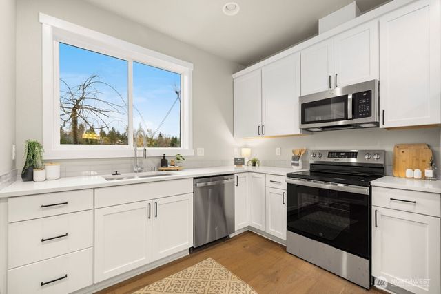 7907 S 132 Street, Seattle, WA 98178