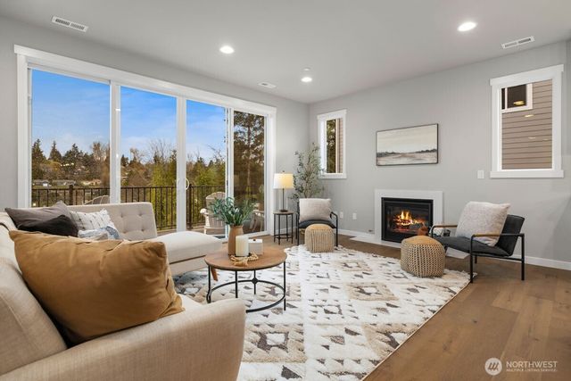 7907 S 132 Street, Seattle, WA 98178