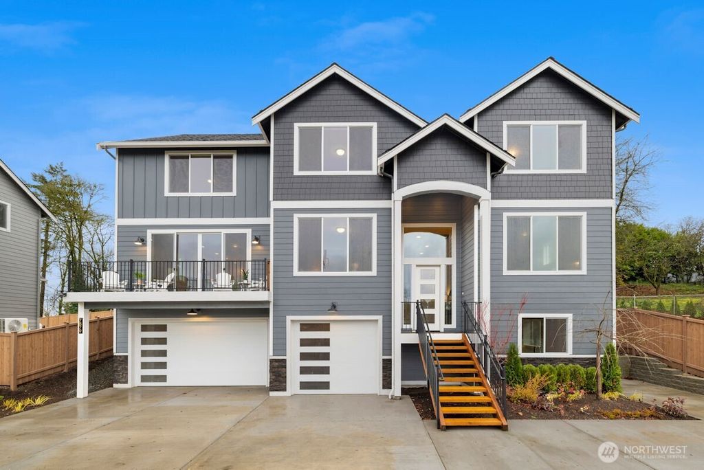 7907 S 132 Street, Seattle, WA 98178