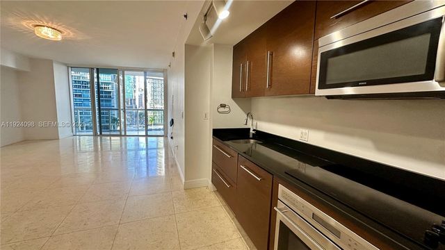 475 Brickell Ave 910, Miami, FL 33131