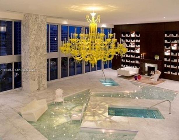 475 Brickell Ave 910, Miami, FL 33131