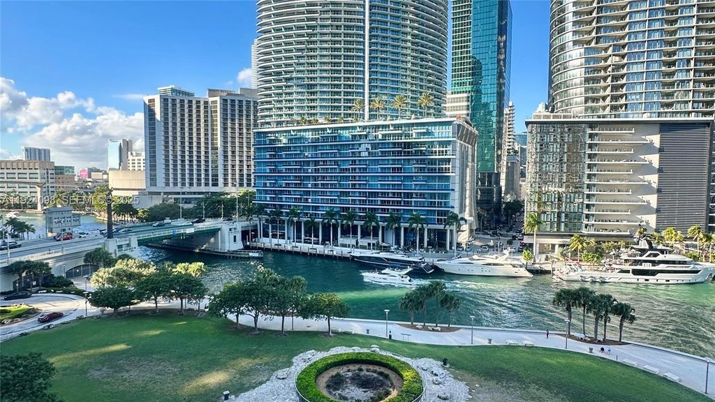 475 Brickell Ave 910, Miami, FL 33131