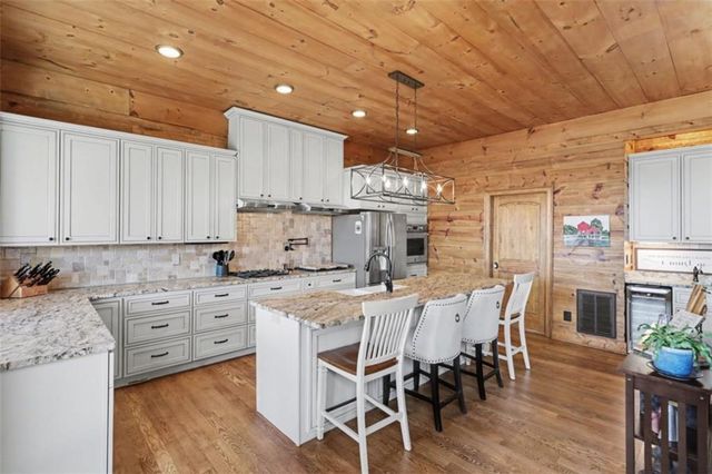 899 RIDGE POINTE Way, Blairsville, GA 30512