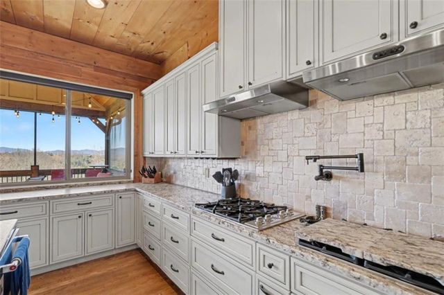 899 RIDGE POINTE Way, Blairsville, GA 30512