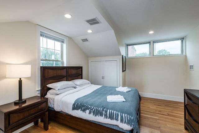 1 Larose Pl. L, Boston, MA 02135