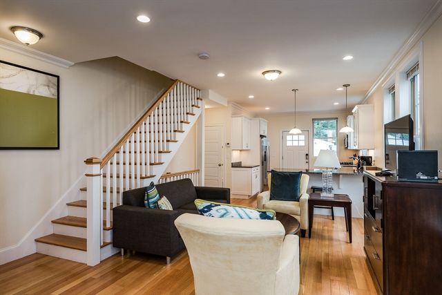 1 Larose Pl. L, Boston, MA 02135