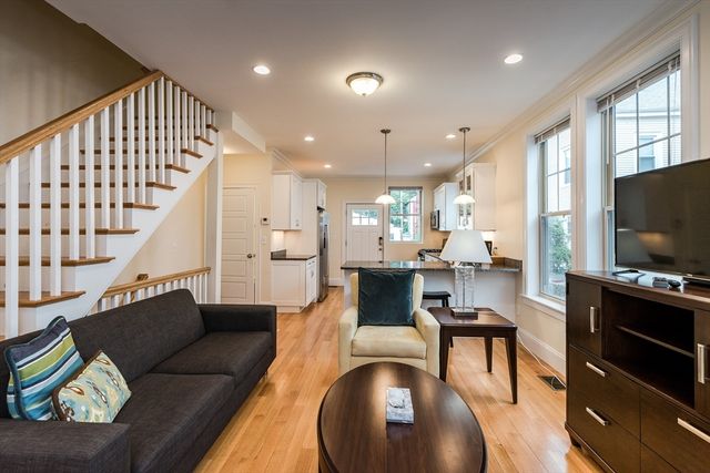 1 Larose Pl. L, Boston, MA 02135