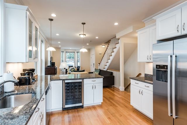 1 Larose Pl. L, Boston, MA 02135