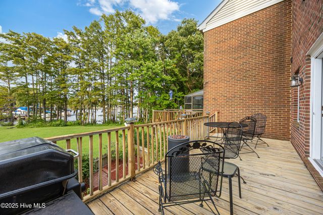 17 Old Fish Hatchery Road, Edenton, NC 27932