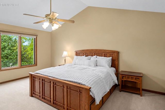 13320 W Crestwood COURT, New Berlin, WI 53151