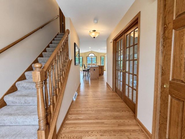 13320 W Crestwood COURT, New Berlin, WI 53151