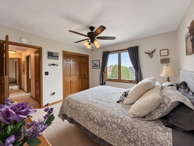 13320 W Crestwood COURT, New Berlin, WI 53151