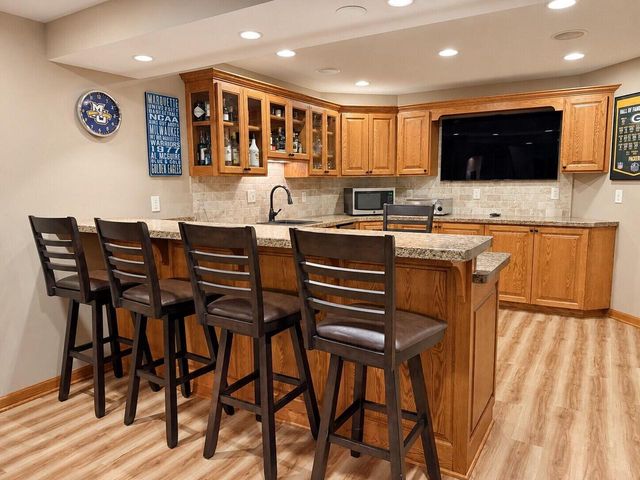13320 W Crestwood COURT, New Berlin, WI 53151