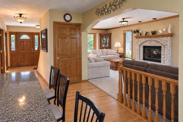 13320 W Crestwood COURT, New Berlin, WI 53151