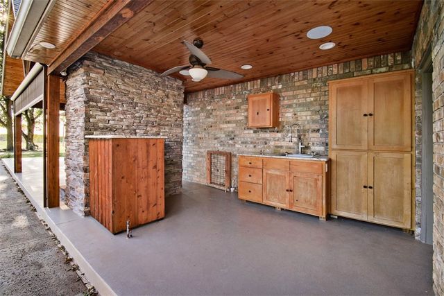 10800 Blue Sky Road, Farmington, AR 72730