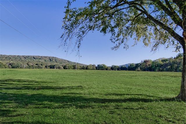 10800 Blue Sky Road, Farmington, AR 72730