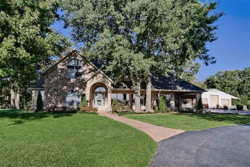 10800 Blue Sky Road, Farmington, AR 72730