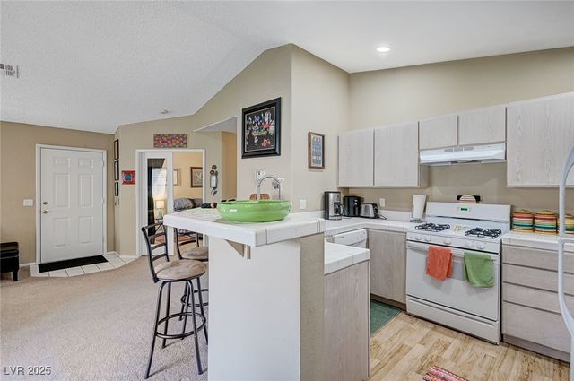 7905 Lago Vista Lane 203, Las Vegas, NV 89145