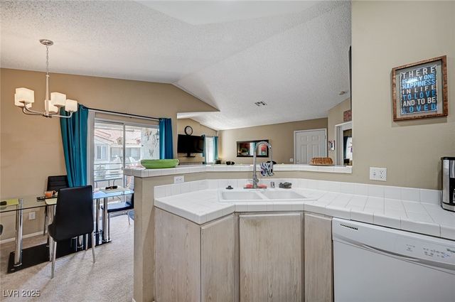 7905 Lago Vista Lane 203, Las Vegas, NV 89145