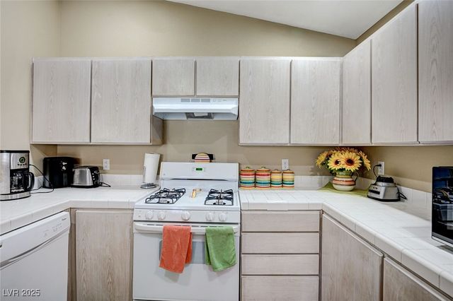 7905 Lago Vista Lane 203, Las Vegas, NV 89145