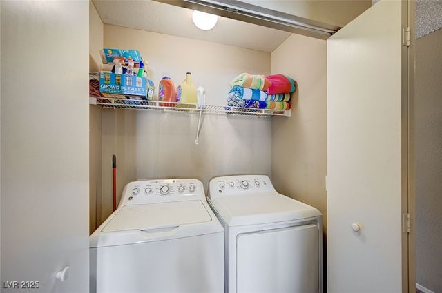 7905 Lago Vista Lane 203, Las Vegas, NV 89145