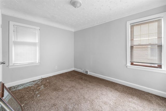 8891 Whitcomb Street, Detroit, MI 48228