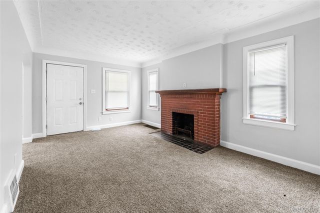 8891 Whitcomb Street, Detroit, MI 48228