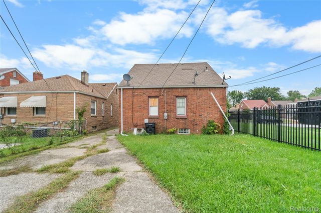 8891 Whitcomb Street, Detroit, MI 48228