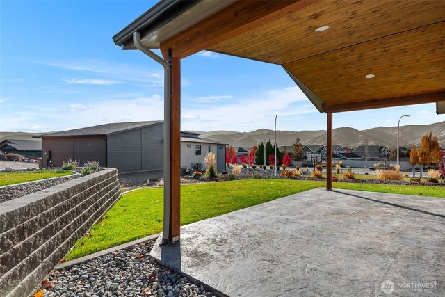 274 Chinook Way, East Wenatchee, WA 98802