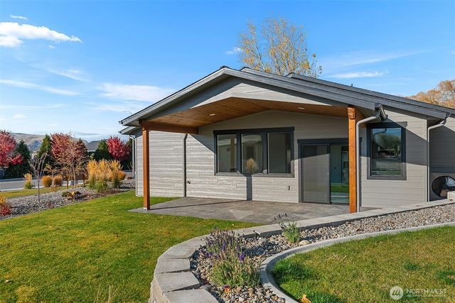 274 Chinook Way, East Wenatchee, WA 98802