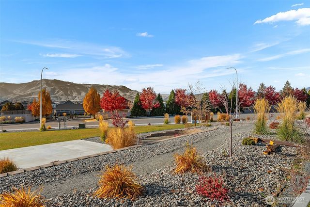 274 Chinook Way, East Wenatchee, WA 98802
