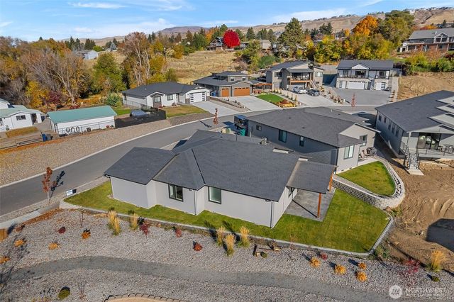 274 Chinook Way, East Wenatchee, WA 98802