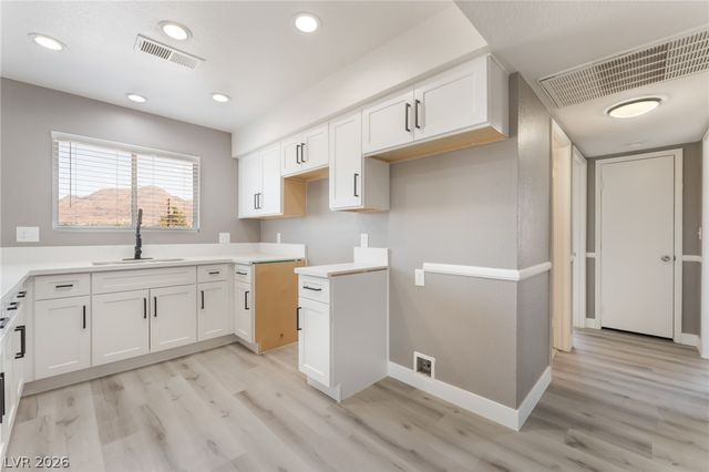 5689 East Lake Mead Boulevard 3, Las Vegas, NV 89156