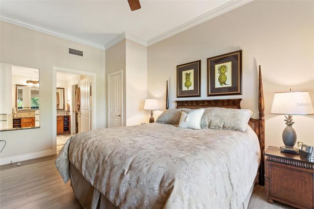 7689 HERITAGE CROSSING WAY 301, Reunion, FL 34747