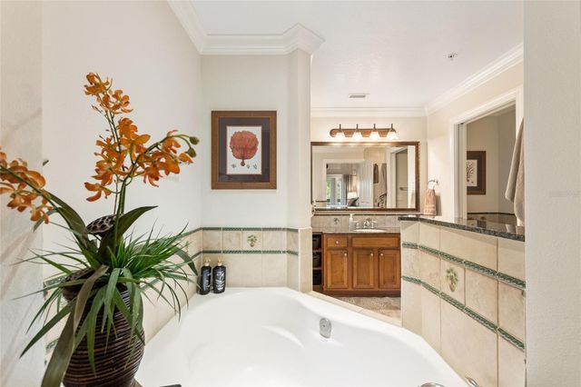 7689 HERITAGE CROSSING WAY 301, Reunion, FL 34747