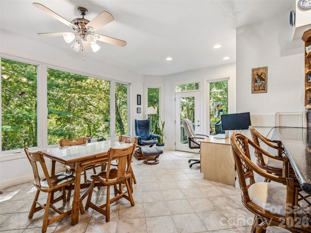 151 Shadowleaf Drive, Hendersonville, NC 28739