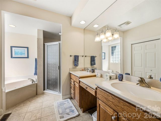151 Shadowleaf Drive, Hendersonville, NC 28739