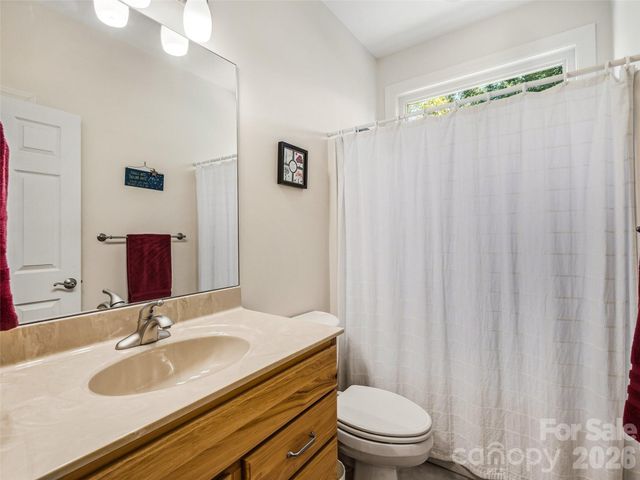 151 Shadowleaf Drive, Hendersonville, NC 28739