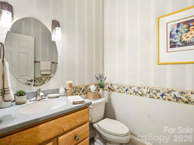 151 Shadowleaf Drive, Hendersonville, NC 28739