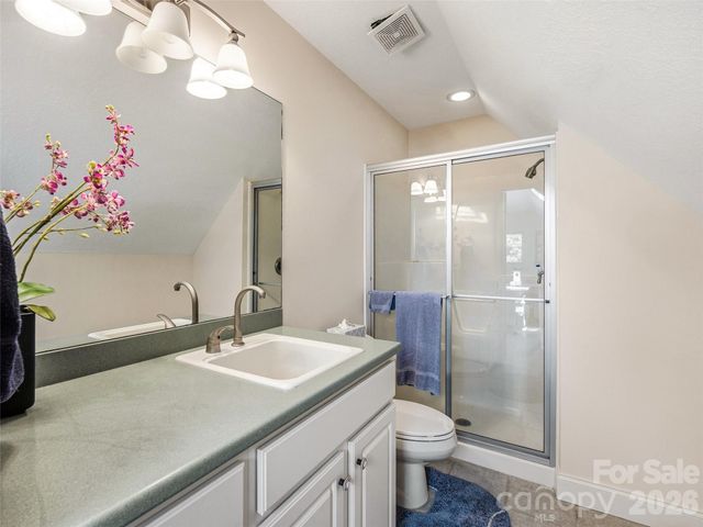 151 Shadowleaf Drive, Hendersonville, NC 28739