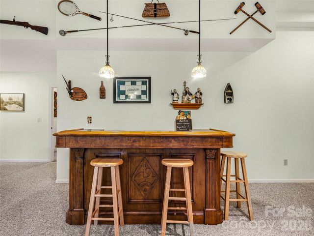 151 Shadowleaf Drive, Hendersonville, NC 28739